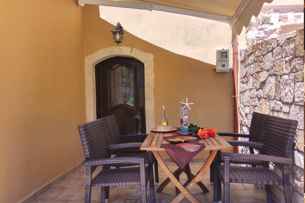 Villa Galanthus Lístaros Eksteriør bilde